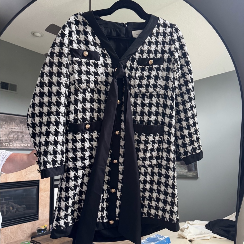 Pomander Place Black and White Houndstooth Long Sleeve Dress